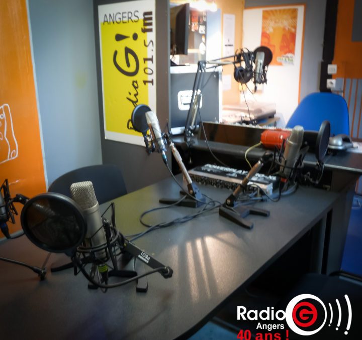 Une matinée aux studios radio